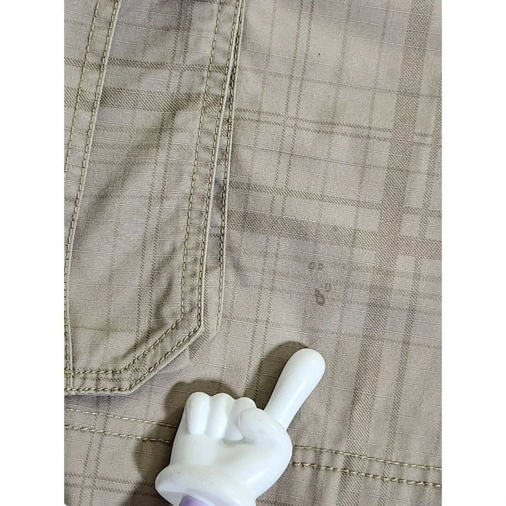 The North Face Cargo Shorts Men's 32x10 Plaid Beige Tan Hiking Outdoor